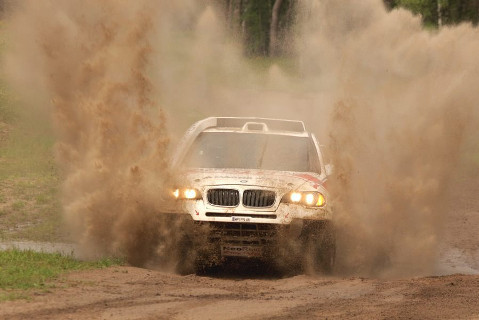 Testy z Hołowczycem | Fot. NeoRaid