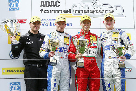 Podium na Nürburgringu | Fot. adac-motorsport.de