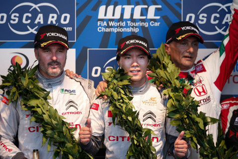 Podium wyścigu 2 | Fot. DPPI