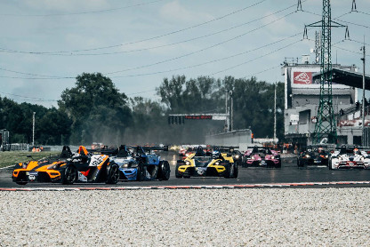 Start na Slovakia Ringu | Fot. X-Bow Battle