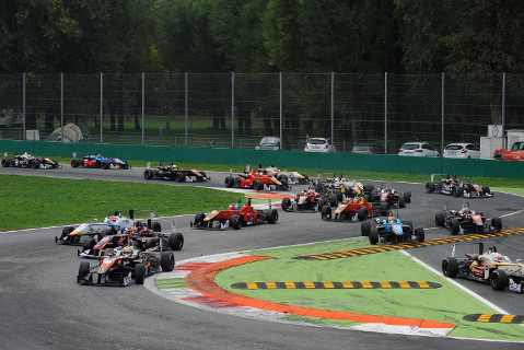 Start na Monzy | Fot. FOTOSPEEDY