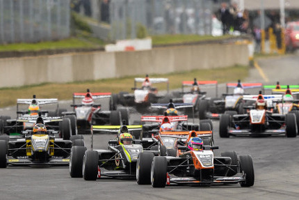 Start wyścigu 1 | Fot. Toyota Racing NZ