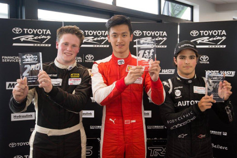 Podium w Hampton Downs | Fot. Toyota Racing NZ