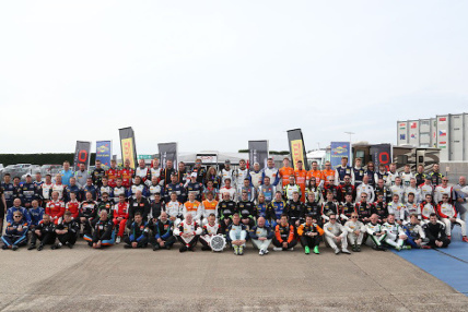 Uczestnicy Silverstone 500 | Fot. Twitter