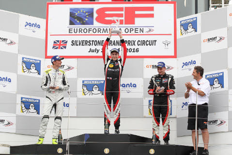 Podium na Silverstone | Fot. FOTOSPEEDY