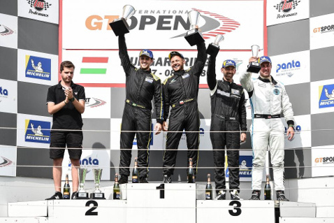 Podium na Hungaroringu | Fot. FOTOSPEEDY