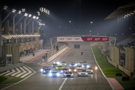 Start w Bahrajnie | Fot. gt4series.com