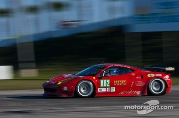 #062 Risi Competizione Ferrari F458 Italia: Jaime Melo, Toni Vilander, Mika Salo