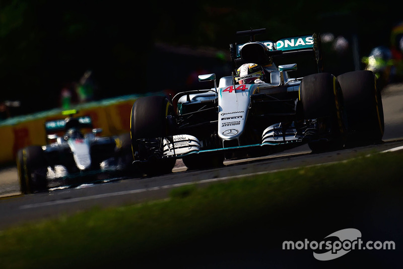 Mercedes: 43 очка