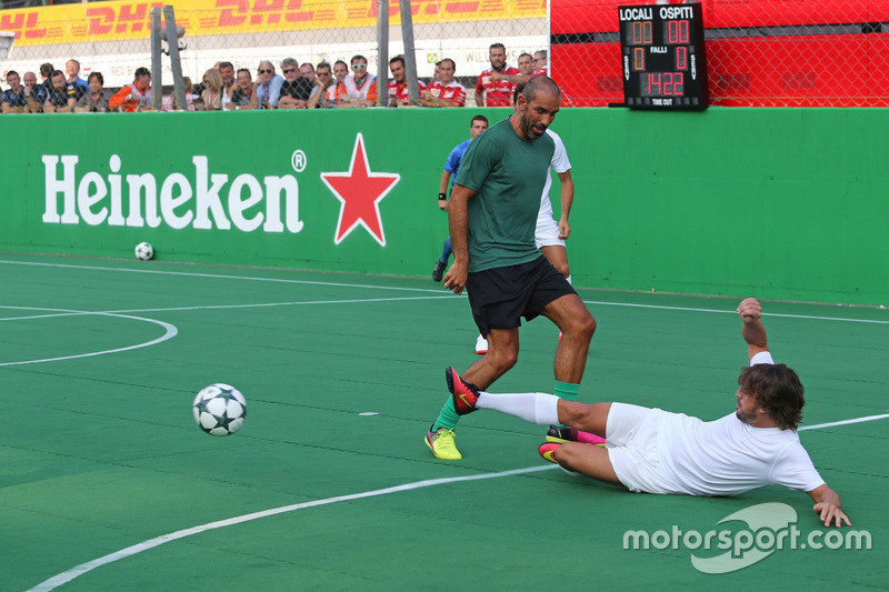 Partido a beneficio presentado por Heineken, Fernando Alonso, McLaren Honda