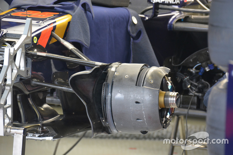 Toro Rosso STR11: Vorderradbremse