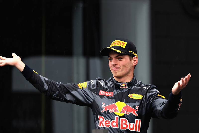 Verstappen dio una lección remontando del 14º al 3º