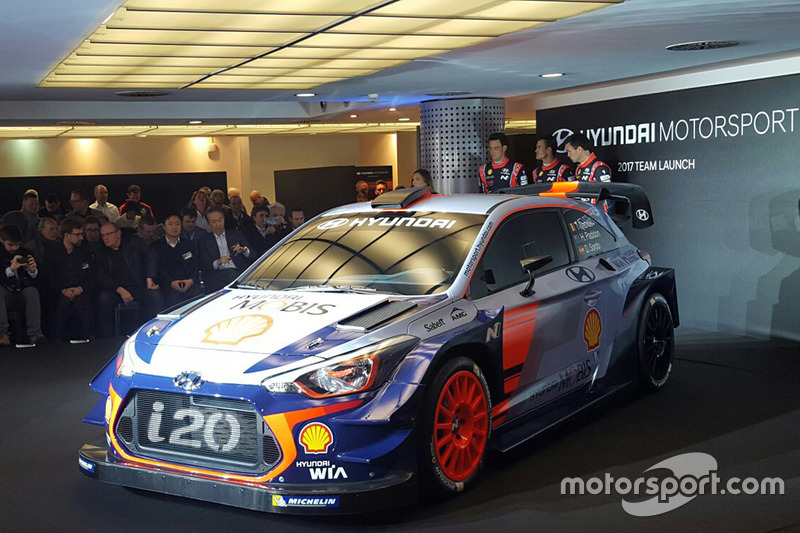 Hayden Paddon, Daniel Sordo, Thierry Neuville, Hyundai Motorsport, svelano la Hyundai i20 Coupe WRC 2017