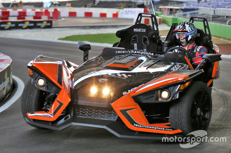 Das skurrilste der 8 Autos: Der Polaris Slingshot mit nur einem Hinterrad