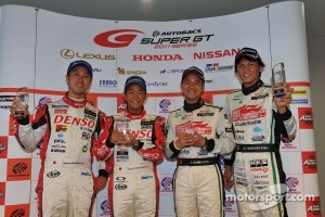 GT500 pole winners Hiroaki Ishiura, Takuto Iguchi, GT300 pole winners Nobuteru Taniguchi, Taku Bamba