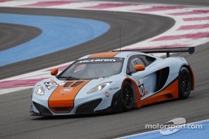 #90 Gulf Racing McLaren MP4-12C GT3: Michael Wainwright, Rob Bell