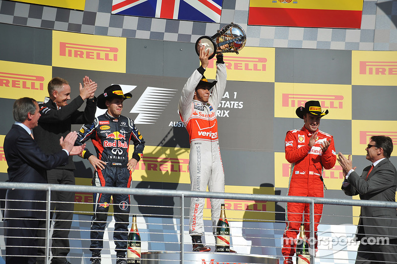 Podio del GP de Estados Unidos de 2012: 1º Hamilton, 2º Vettel, 3º Alonso