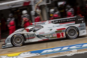 #1 Audi Sport Team Joest Audi R18 e-tron quattro: Marcel Fässler, Andre Lotterer, Benoit Tréluyer