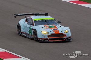 #97 Aston Martin Racing Aston Martin Vantage V8: Stefan Mücke, Darren Turner, Oliver Gavin