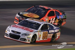 Dale Earnhardt Jr., Hendrick Motorsports Chevrolet and Tony Stewart, Stewart-Haas Racing Chevrolet