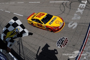 Joey Logano, Team Penske Ford takes the win