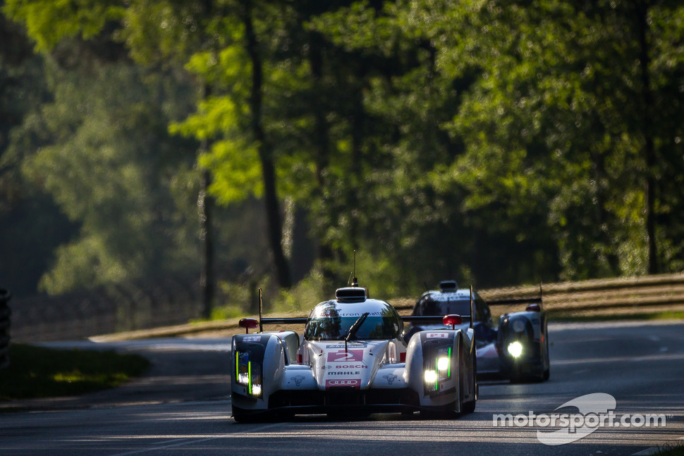 #2 Audi Sport Team Joest Audi R18 E-Tron Quattro: Marcel Fässler, Andre Lotterer, Benoit Tréluyer