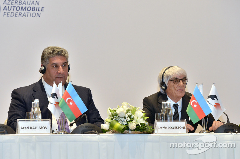 Azad Rahimov, Azerbaijan Azerbaiyán Ministro de juventud y deportey Bernie Ecclestone, CEO de Fórmula Uno