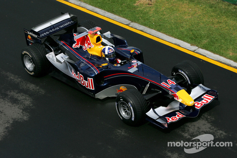 2005 год, раскраска Red Bull RB1