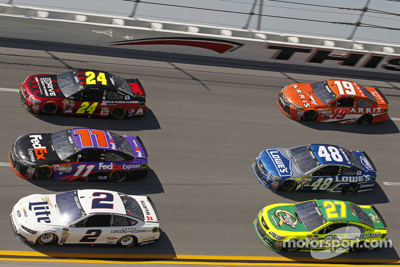 Pack racing at Talladega