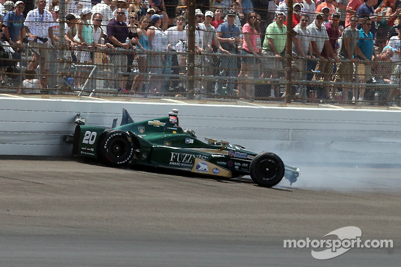 Ed Carpenter, CFH Racing Chevrolet se crashe