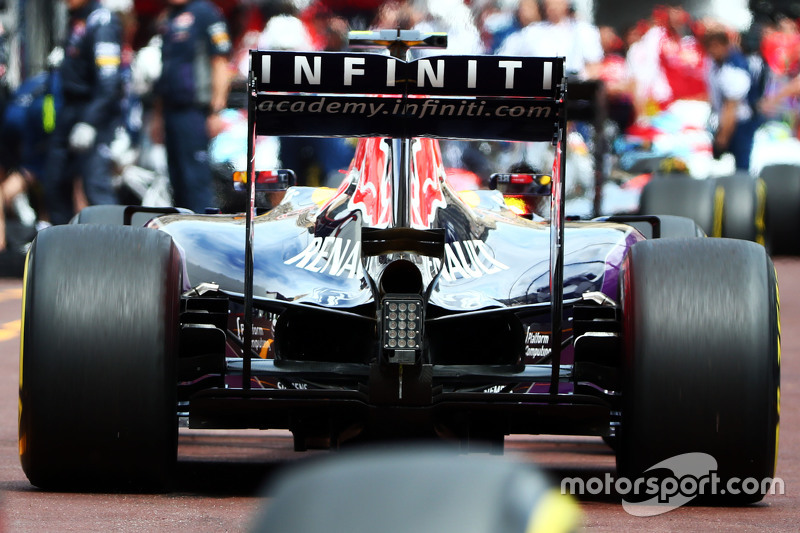 Red Bull RB11 monkey seat detail