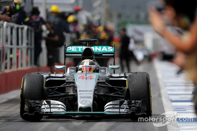 Podium: 1. Lewis Hamilton, Mercedes AMG F1 bei GP Kanada ...