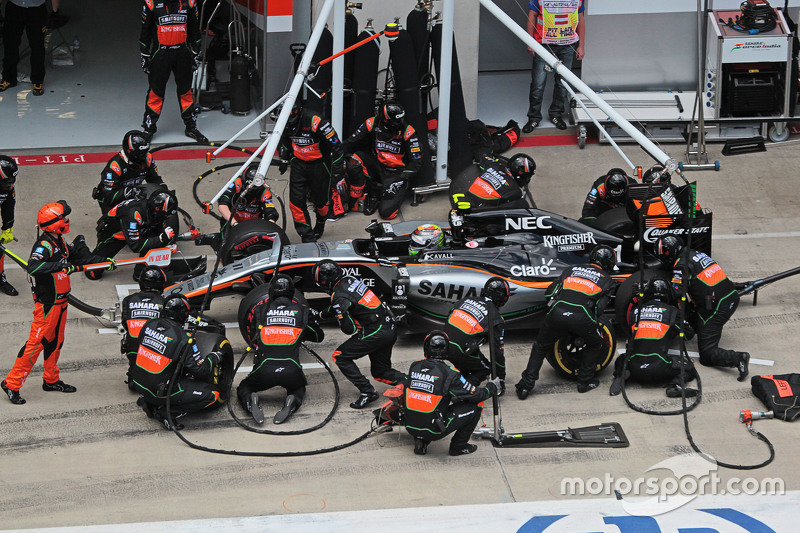 Sergio Pérez, Sahara Force India F1 VJM08 hace una parada de pits