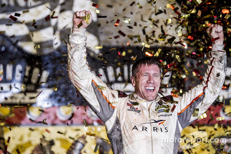 Race winner Carl Edwards, Joe Gibbs Racing Toyota