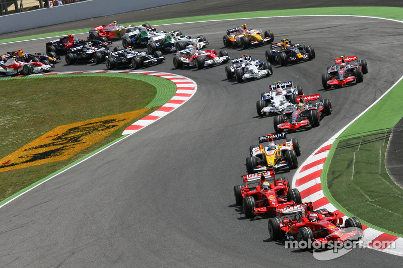 Start: Kimi Raikkonen, Scuderia Ferrari, F2008, ve Felipe Massa, Scuderia Ferrari, F2008