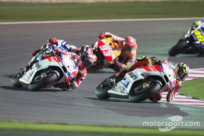 Iannone tente sa chance... et chute