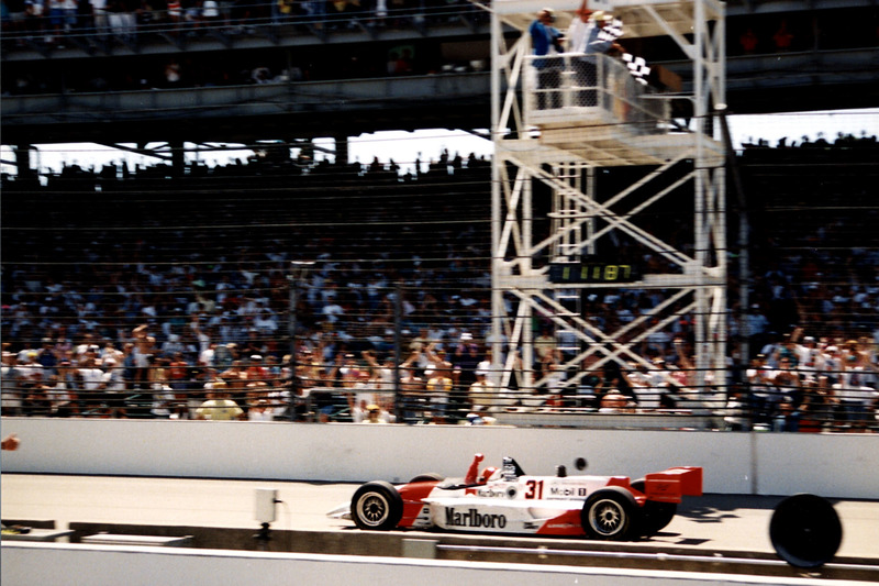 Al Unser Jr. siegt