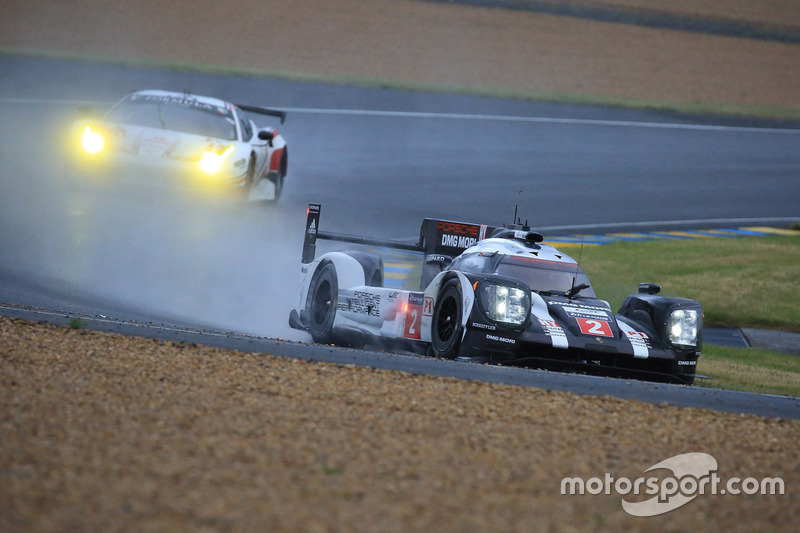 #2 Porsche Team Porsche 919 Hybrid: Romain Dumas, Neel Jani, Marc Lieb